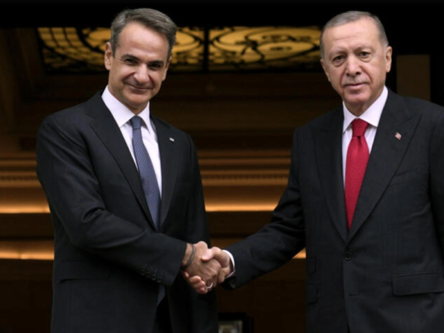 Mitsotakis –  Erdogan summit aims to build  confidence, no more