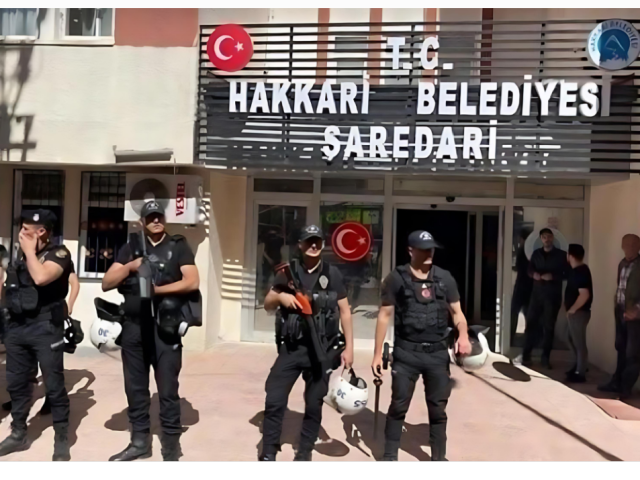 AKP-MHP shut the door on Kurdish rights:  Fresh DEM mayor of Hakkari Province sacked